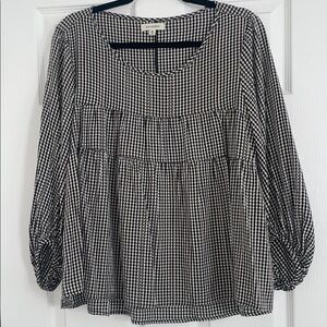 Max Studio Black and White Gingham Puff Sleeve Blouse